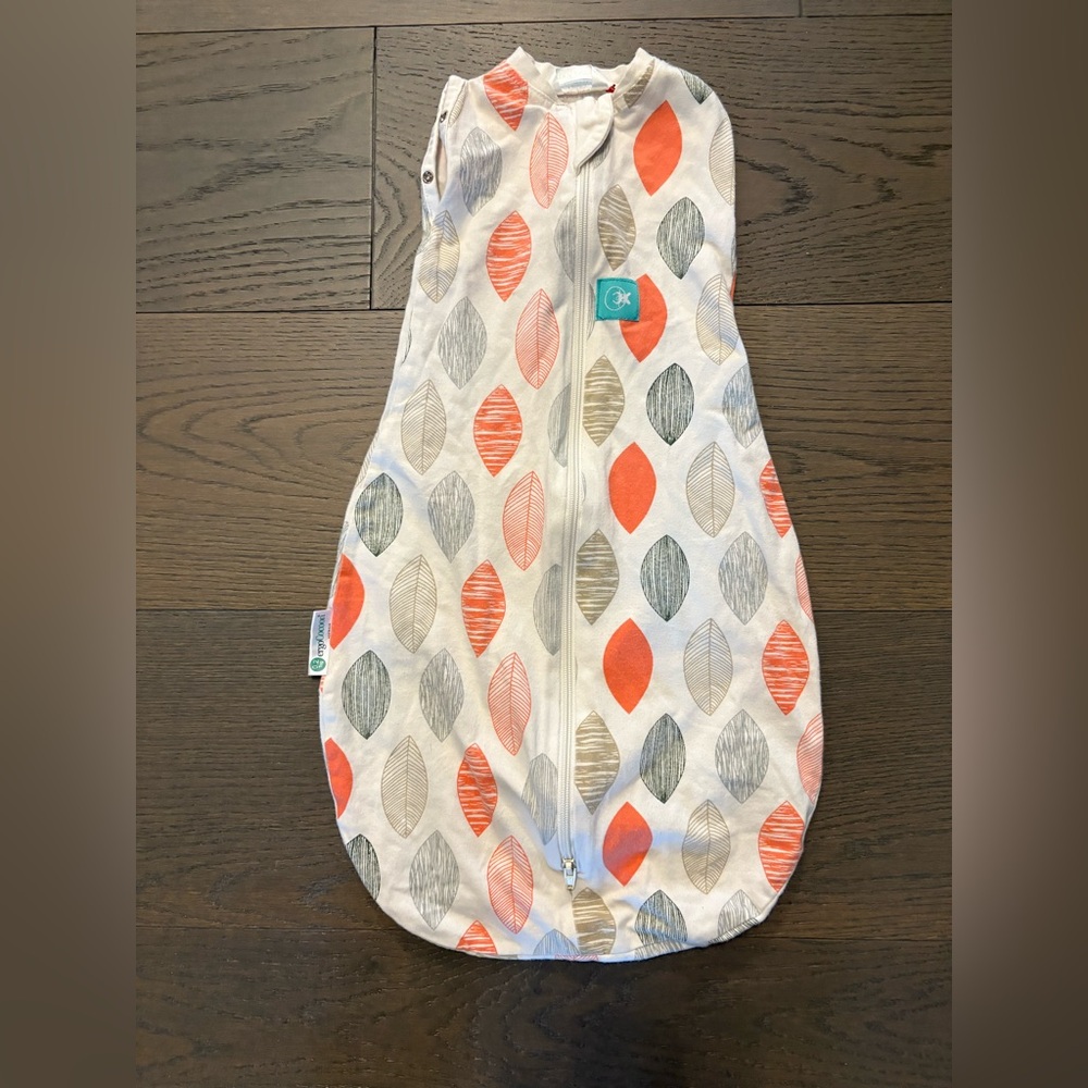 Ergo Cocoon baby swaddles 0-6M EUC